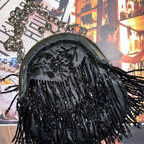 👛 💎👄 • GUESS • 💎👛👄 • Circa 1990 👄💎👛 - Picture 1 of 7